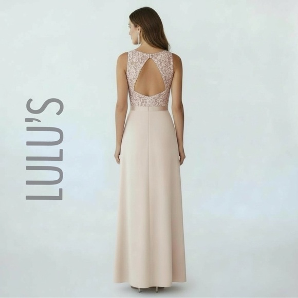 LULU’S Champagne Lace Halter Maxi Dress with Keyhole Back SZ S NEW WITH TAGS